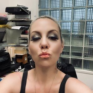 Meet your Posher, Genevieve